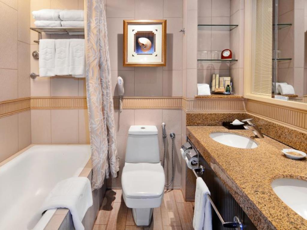 كمبو اكزكيوتف عائلي عالبحر