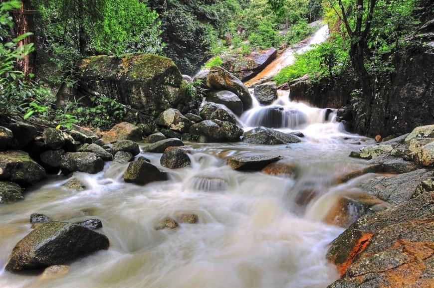 شلالات جزيرة بينانج ماليزيا شلالات جزيرة بينانج ماليزيا