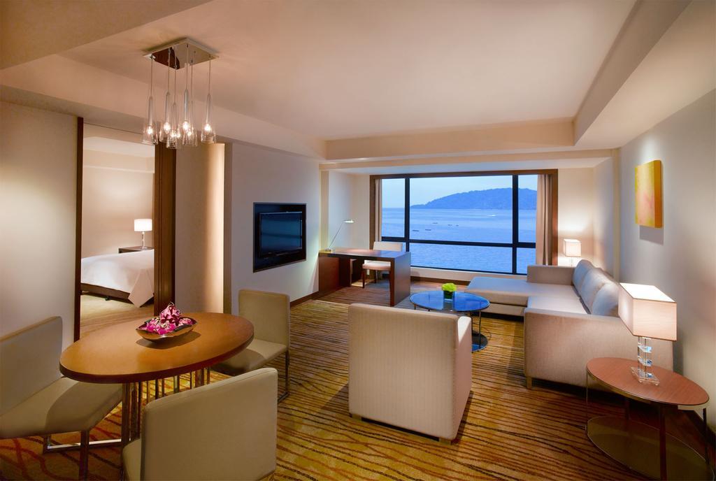 اكزيوتف سويت