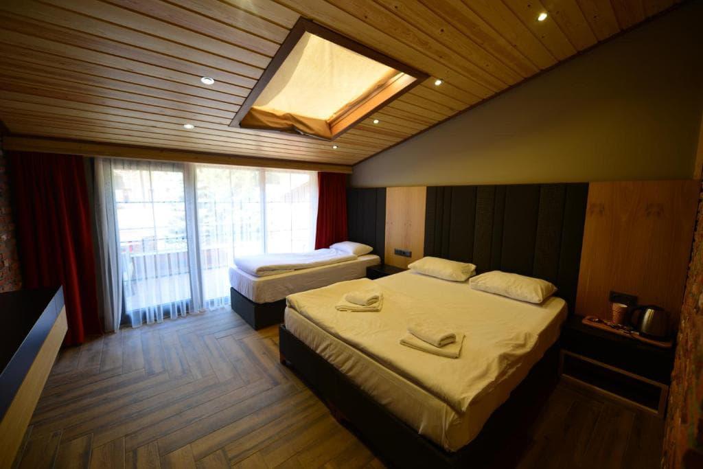  ديلوكس ثلاثية