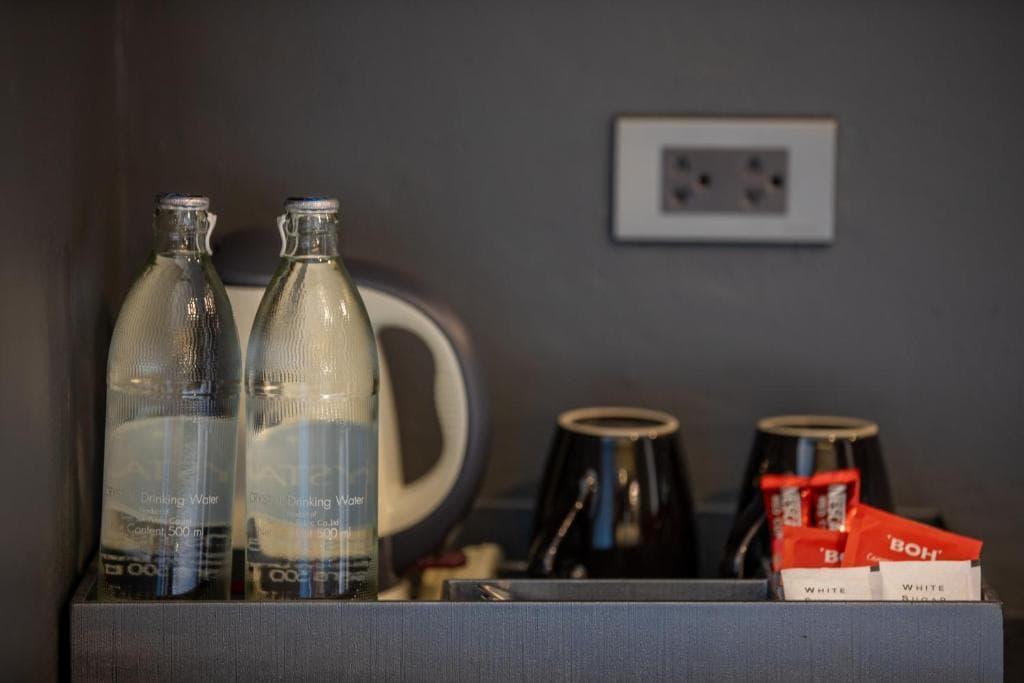 استوديو مع بلكونه