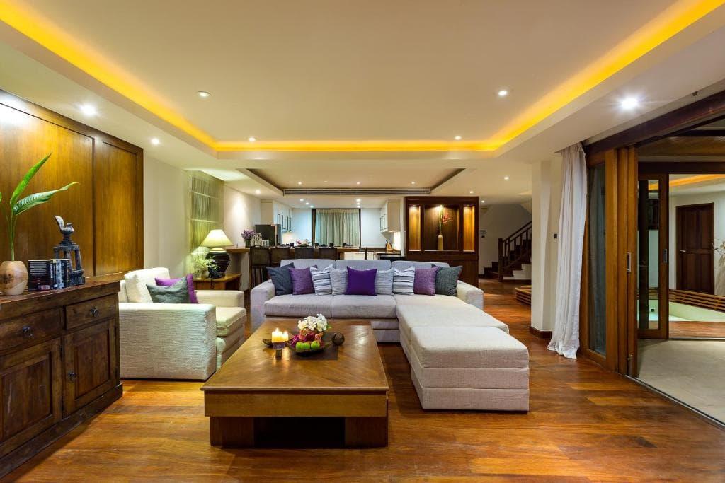 غراند فيلا 5 غرف مع مسبح على البحر