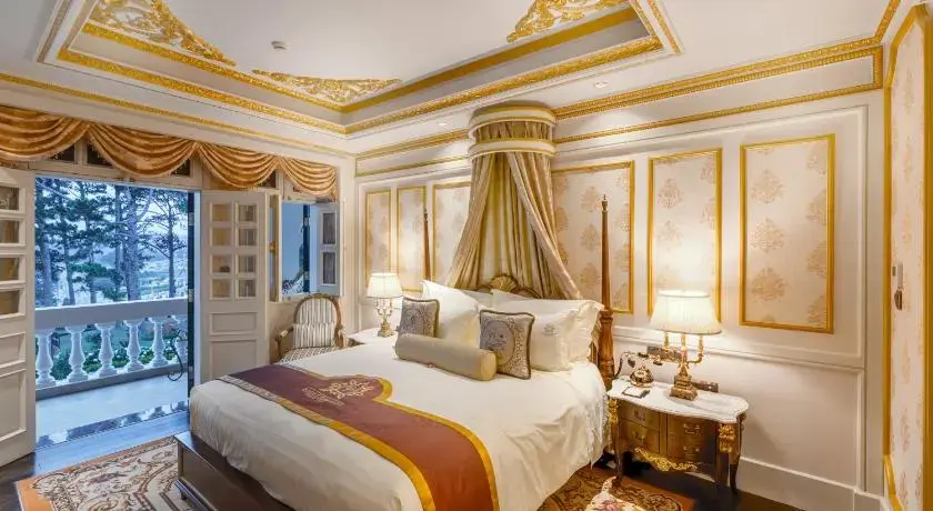 جناح رويال