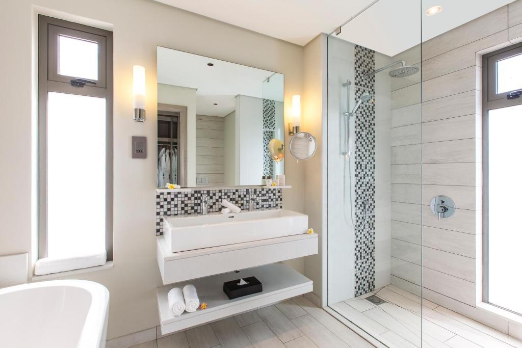 جناح جونيور