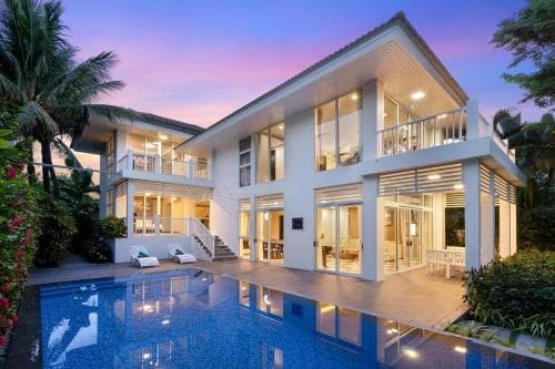 فيلا مطلة على الحديقة 3 غرف نوم مع مسبح خاص	