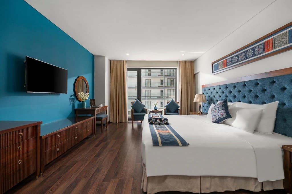 ديلوكس مع شرفة وإطلالة جزئية على البحر