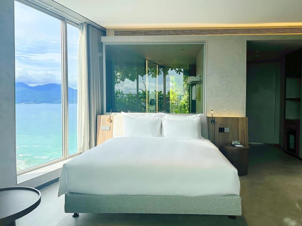 ديلوكس إطلالة جزئية على البحر وحوض استحمام	