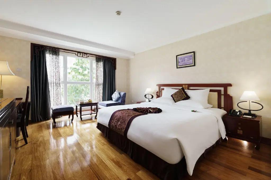 اكزكتيف بريميوم