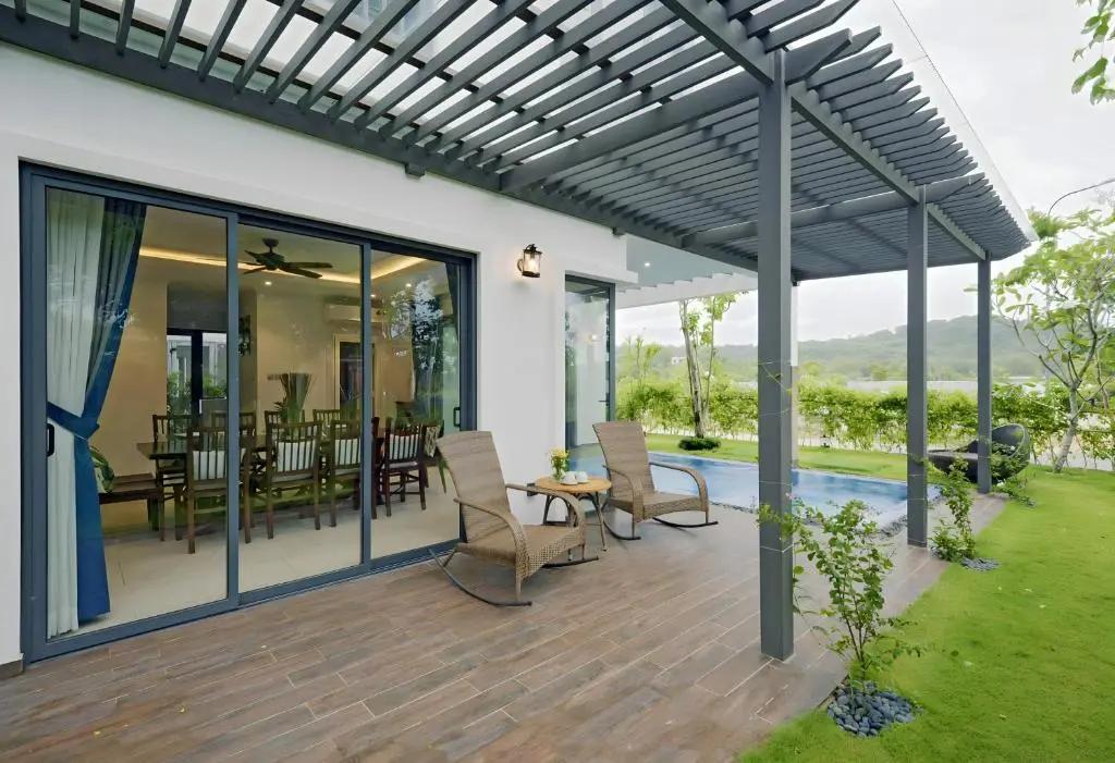 فيلا 4 غرف نوم مع مسبح