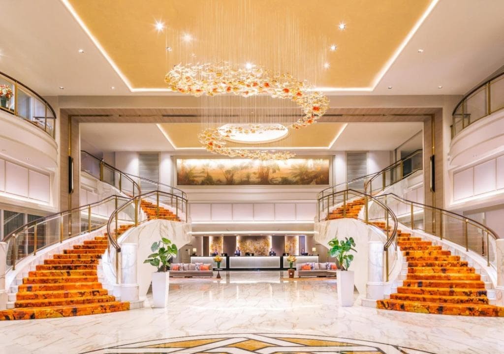 Royal Plaza on Scotts Singapore