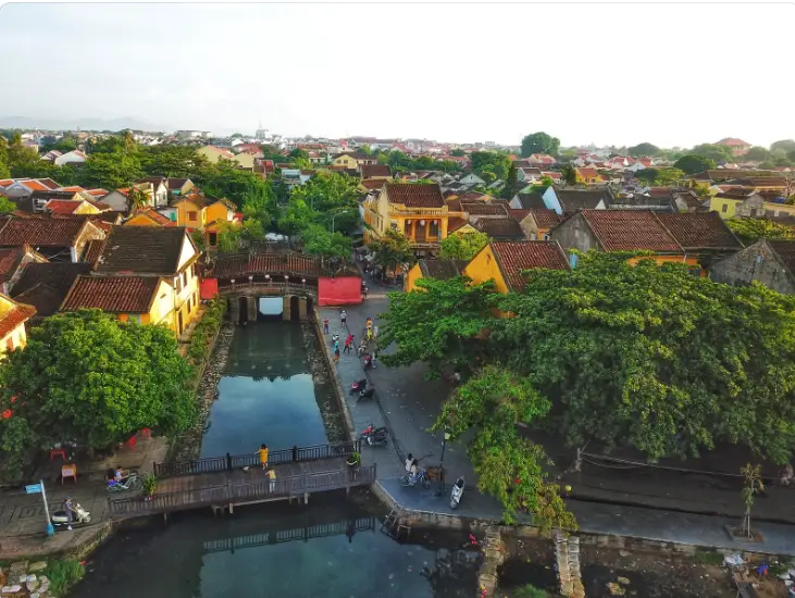 جدول سياحي في فيتنام